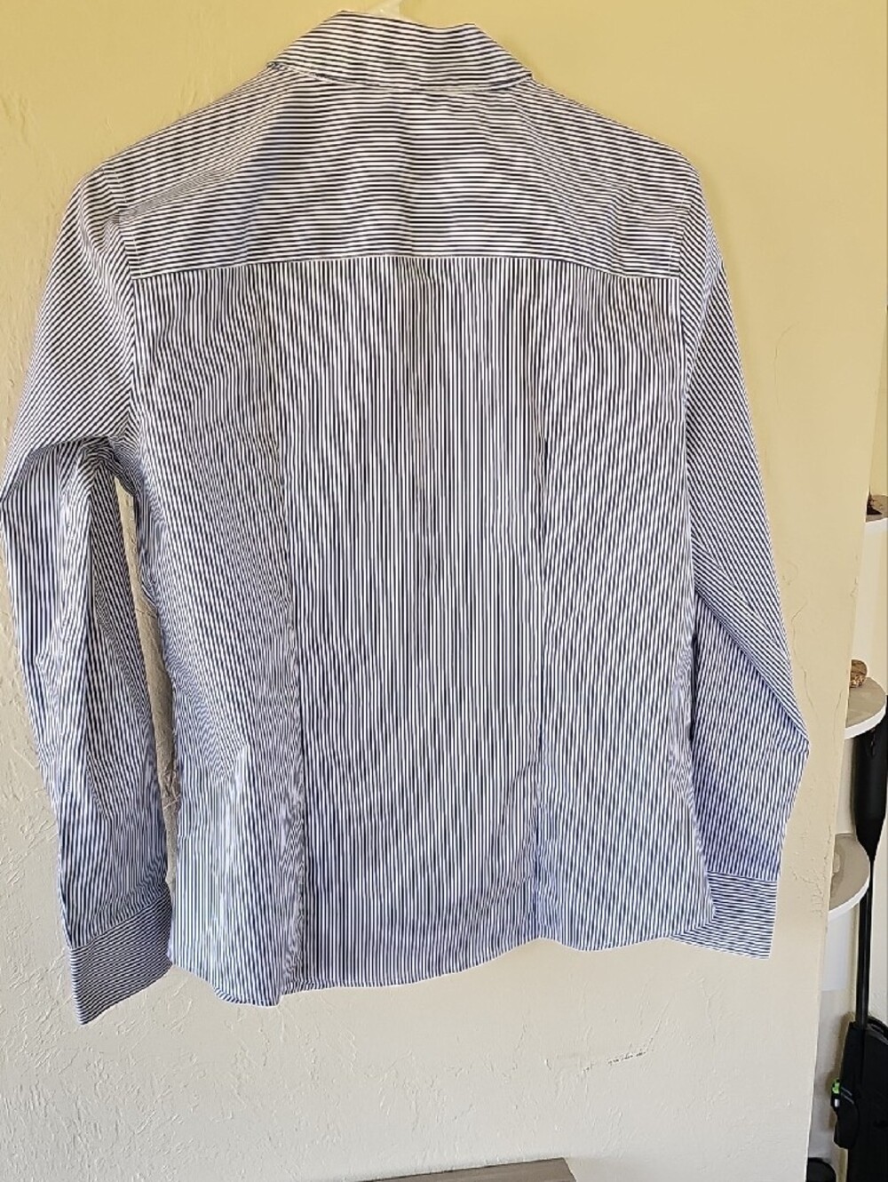 Liz Clairborne - Wrinkle Free Medium Thin Blue-and-White Stripe Dress Shirt - Picture 6 of 6